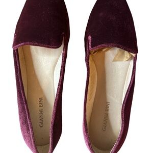 Gianni Bini Burgundy Velvet Flats with Leather interior. size 7.5 Used
